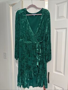 Draper James Emerald Green Floral Wrap Midi Dress